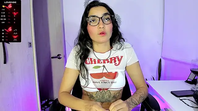 bella thorne3 online show from 20, 9, 2025