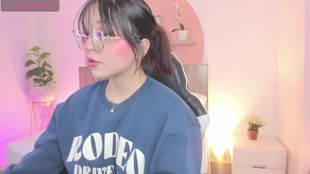 Clara Luu online show from 23, 5, 2026
