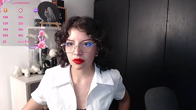 Snapshot of BiiHoney chatting on 19, 6, 2026 BiiHoney online show from 19, 6, 2026
