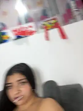 Isaa-Sweet online show from 18, 9, 2025