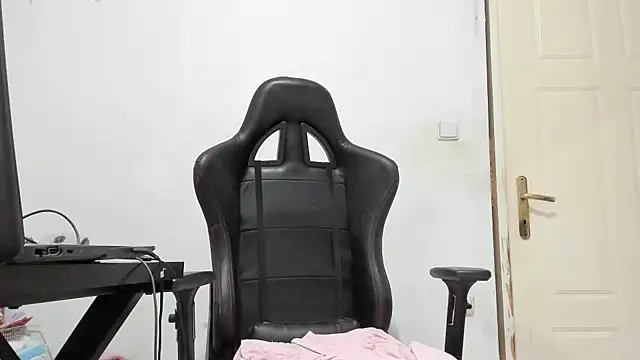 Snapshot of Venus2029 chatting on 2, 12, 2025 Venus2029 online show from 2, 12, 2025