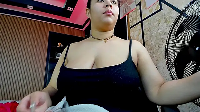 ThaliaBrooks  online show from 5, 12, 2025