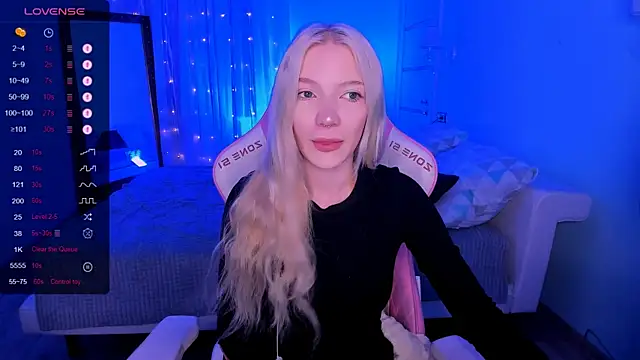 AnyaTaylor  online show from 18, 1, 2026