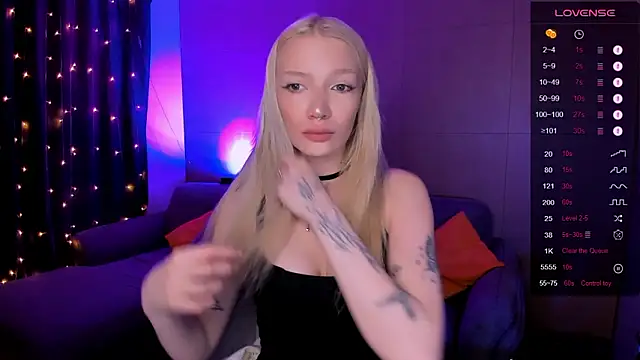 AnyaTaylor  online show from 4, 2, 2026