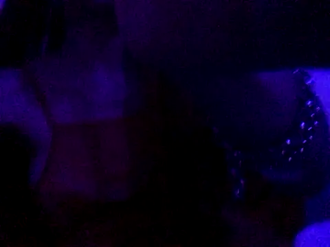 Snapshot of kendrafarq chatting on 3, 10, 2025 kendrafarq online show from 3, 10, 2025