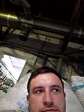 Snapshot of Ivandovxxxl_1010 chatting on 28, 9, 2025 Ivandovxxxl 1010 online show from 28, 9, 2025