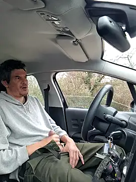 twitshe online show from 5, 2, 2026