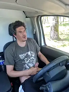 twitshe online show from 6, 4, 2026