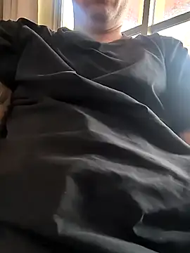 Snapshot of House_of_James chatting on 24, 4, 2026 House of James online show from 24, 4, 2026