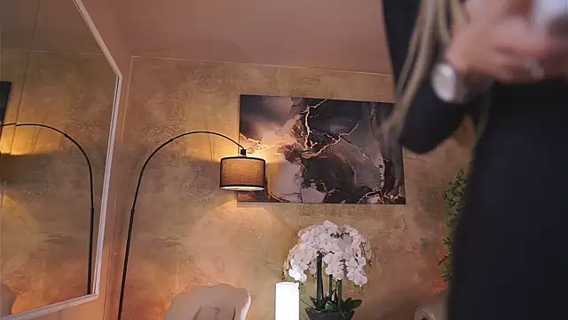 Snapshot of EllieRedd chatting on 28, 11, 2025 EllieRedd online show from 28, 11, 2025