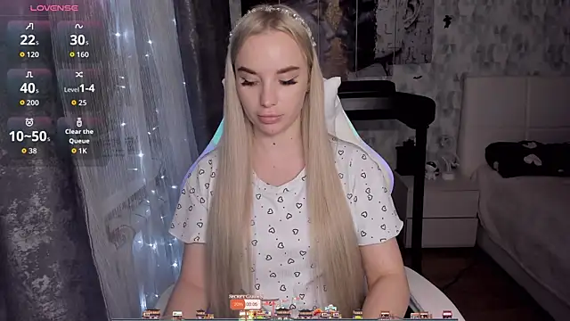 KiraKrox online show from 9, 11, 2025