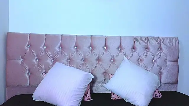 Snapshot of Electra__moon chatting on 4, 12, 2025 Electra moon online show from 4, 12, 2025