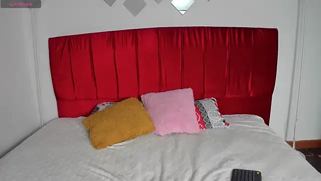 Snapshot of Electra__moon chatting on 5, 12, 2025 Electra moon online show from 5, 12, 2025