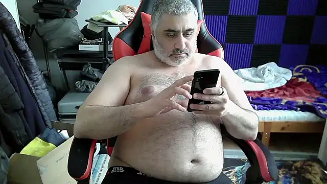 Snapshot of Youngboy_1985 chatting on 10, 1, 2026 Youngboy 1985 online show from 10, 1, 2026
