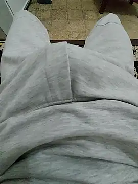 Snapshot of RaoufDz17cm chatting on 23, 10, 2025 RaoufDz17cm online show from 23, 10, 2025