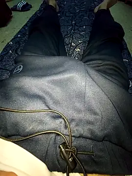 Snapshot of RaoufDz17cm chatting on 27, 10, 2025 RaoufDz17cm online show from 27, 10, 2025