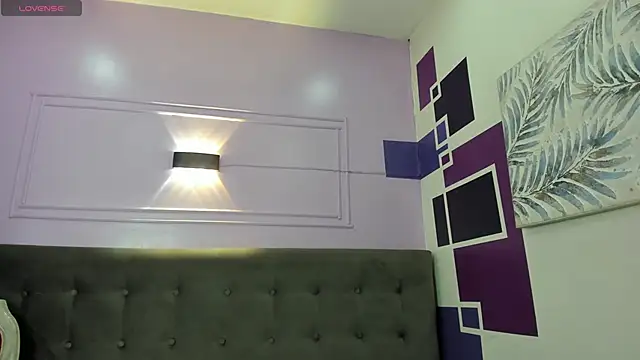 tiiny emilly online show from 23, 9, 2025