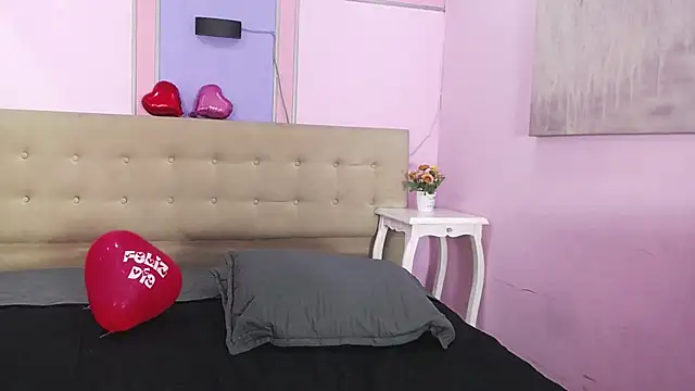 tiiny emilly online show from 29, 9, 2025