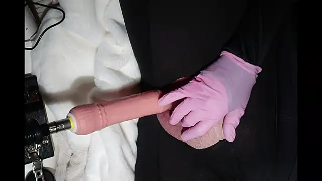 Snapshot of soumclitorture chatting on 2, 2, 2026 soumclitorture online show from 2, 2, 2026