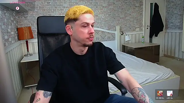 Snapshot of JonahShaw chatting on 7, 5, 2026 JonahShaw online show from 7, 5, 2026