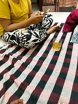 Snapshot of desisanaye_69 chatting on 15, 10, 2025 desisanaye 69 online show from 15, 10, 2025