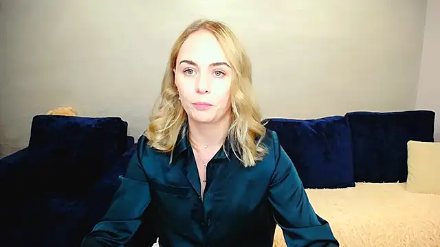 LiluMoon   online show from 15, 6, 2026