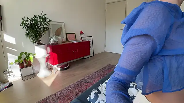 Scorpion Peach online show from 10, 10, 2025