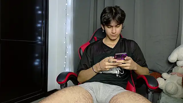 Snapshot of zeta_tgn chatting on 22, 4, 2026 zeta tgn online show from 22, 4, 2026