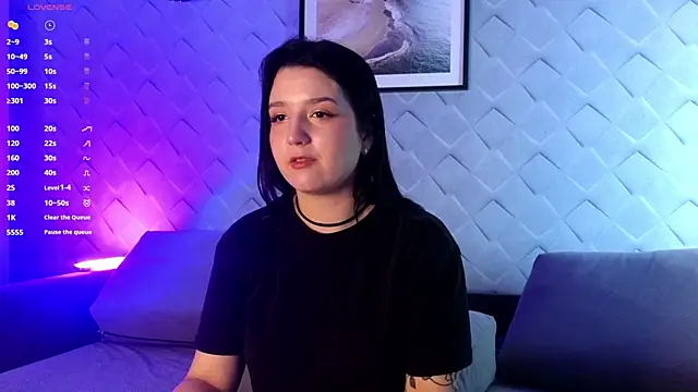 CrimsonBella online show from 10, 11, 2025