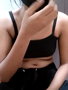 Snapshot of Tara2007 chatting on 4, 11, 2025 Tara2007 online show from 4, 11, 2025