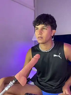 Snapshot of Leo_Savage_ chatting on 5, 10, 2025 Leo Savage online show from 5, 10, 2025