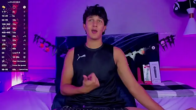 Snapshot of Leo_Savage_ chatting on 31, 10, 2025 Leo Savage online show from 31, 10, 2025