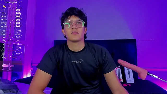 Snapshot of Leo_Savage_ chatting on 3, 11, 2025 Leo Savage online show from 3, 11, 2025