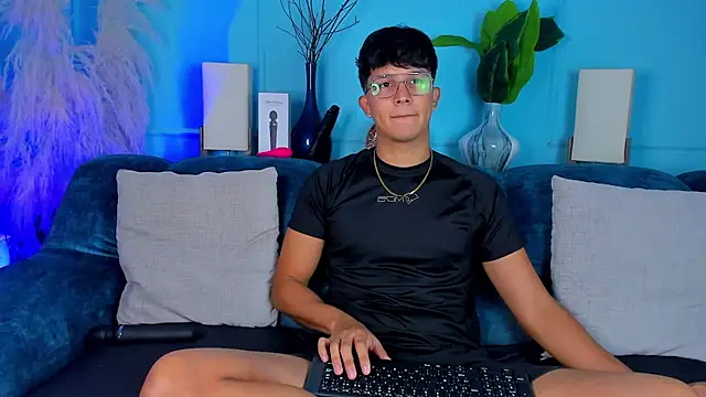 Leo Savage  online show from 10, 1, 2026