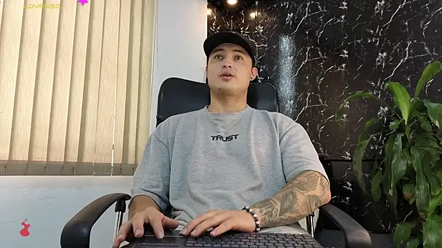 Alexander ferre online show from 16, 2, 2026