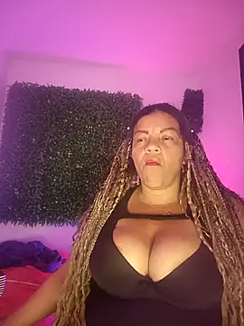 Snapshot of Eva_Luxei chatting on 22, 10, 2025 Eva Luxei online show from 22, 10, 2025