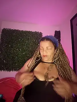 Snapshot of Eva_Luxei chatting on 27, 10, 2025 Eva Luxei online show from 27, 10, 2025