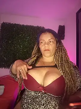 Snapshot of Eva_Luxei chatting on 1, 11, 2025 Eva Luxei online show from 1, 11, 2025