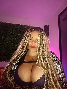 Snapshot of Eva_Luxei chatting on 24, 11, 2025 Eva Luxei online show from 24, 11, 2025