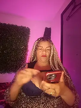 Snapshot of Eva_Luxei chatting on 4, 12, 2025 Eva Luxei online show from 4, 12, 2025