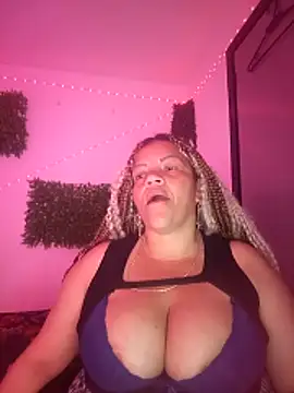 Snapshot of Eva_Luxei chatting on 14, 12, 2025 Eva Luxei online show from 14, 12, 2025