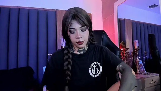 misstomie  online show from 24, 2, 2026