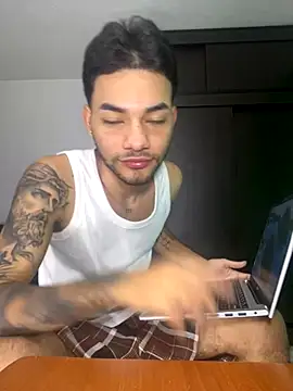 Snapshot of calvin_parker chatting on 30, 9, 2025 calvin parker online show from 30, 9, 2025