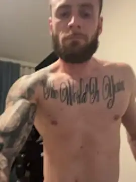 Snapshot of Wyrolowanyyy chatting on 19, 12, 2025 Wyrolowanyyy online show from 19, 12, 2025