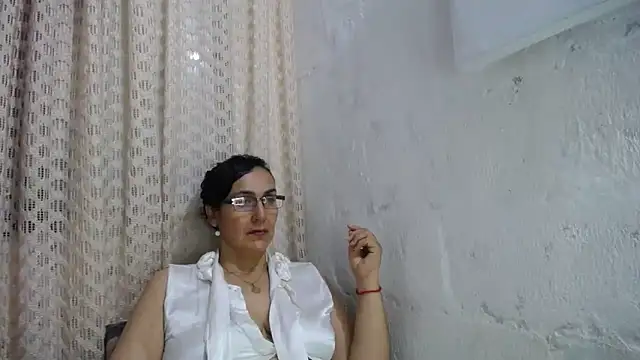 gabbyparker  online show from 2, 12, 2025