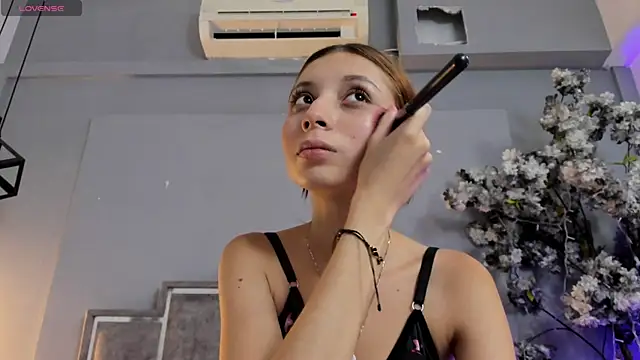 Snapshot of Cloedurant chatting on 14, 7, 2026 Cloedurant online show from 14, 7, 2026
