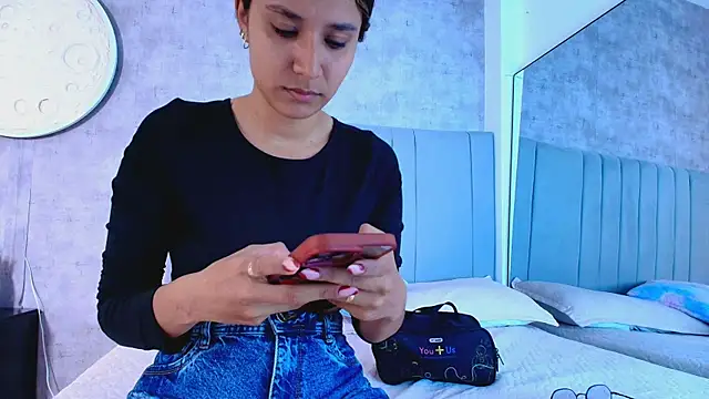 karla-ruiz online show from 6, 11, 2025