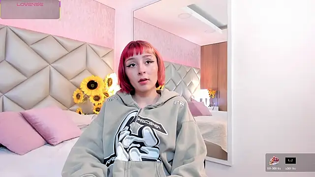 dafnne hall online show from 29, 11, 2025