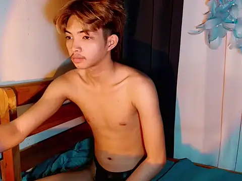 Snapshot of addicted_to_alex chatting on 17, 11, 2025 addicted to alex online show from 17, 11, 2025