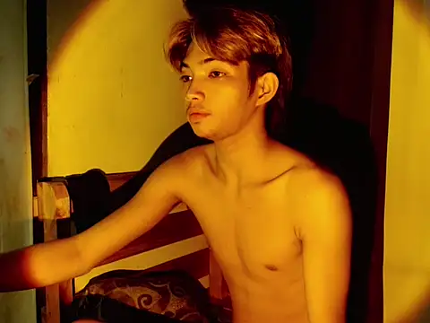 Snapshot of addicted_to_alex chatting on 1, 12, 2025 addicted to alex online show from 1, 12, 2025